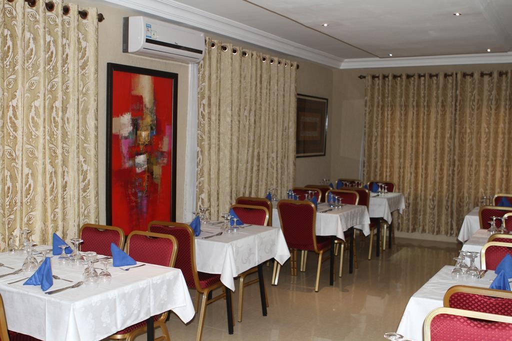 Hotel Residence Flamani Lomé Exterior foto
