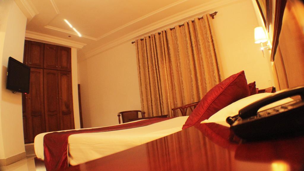 Hotel Residence Flamani Lomé Exterior foto