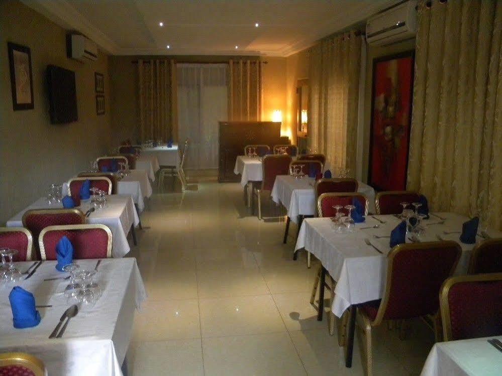 Hotel Residence Flamani Lomé Exterior foto
